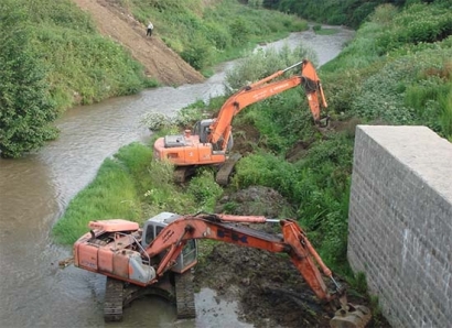 استاندار: رودخانه‌های شرق گلستان با سرعت بیشتری لایروبی شود