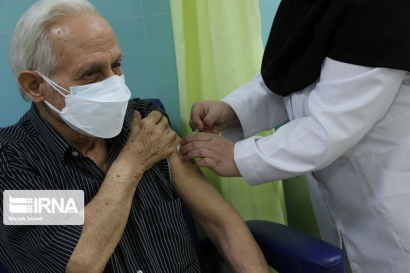 شهروندان گلستان برای ایمنی برابر سویه اومیکرون واکسن کرونا تزریق کنند