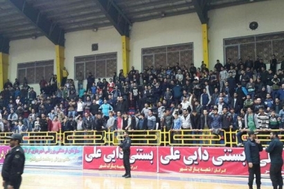 تعجب سرمربی بسکتبال شهرداری گرگان از شعارهای تماشاگران/ ایزدپناه: شعار علیه خبرنگاران قابل درک نیست