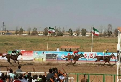 هفته نخست کورس اسبدوانی بندرترکمن برگزار شد + نتایج رقابت‌های 8 دور