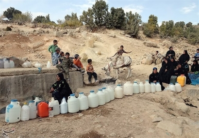 روایتی دردناک از مشکلات کم‌آبی و کمبود برق در گنبدکاووس/ وقتی حتی پول گازوئیل تانکر آبرسانی موجود نیست!/ آبرسانی به روستاها؛ ماهی یک بار