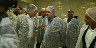 معاون علمی رئیس جمهور از تنها کارخانه داروسازی با فرمولاسیون طب سنتی کشور بازدید کرد