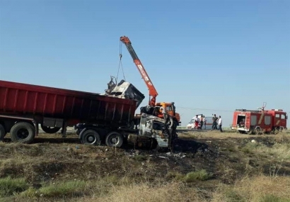 تعداد جان‌باختگان تصادف مرگبار تریلی با مینی‌بوس در گلستان به ۱۳ نفر رسید
