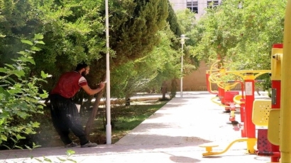 آغاز رنگ آمیزی المان‌ها و مبلمان پارکی در سطح شهر گرگان